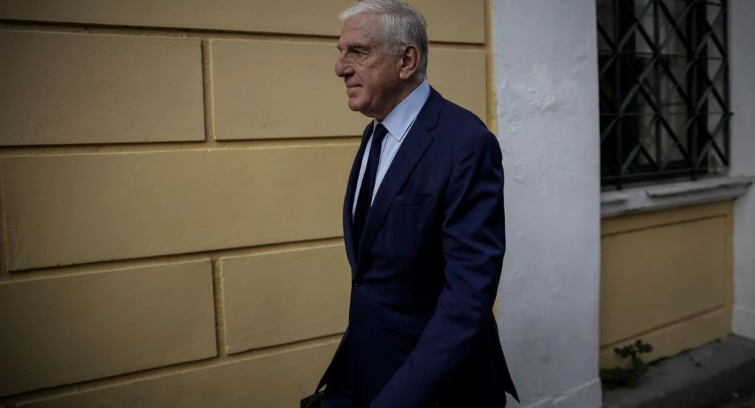 Δήλωση συμπαράστασης στον Γιάννο Παπαντωνίου από 13 συμμαθητές του- Ανάμεσά τους ο Νίκος Αλιβιζάτος
